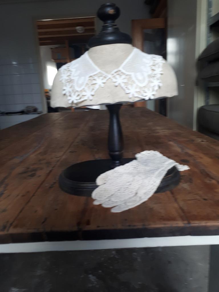 Brocante toonbankbuste., Ophalen