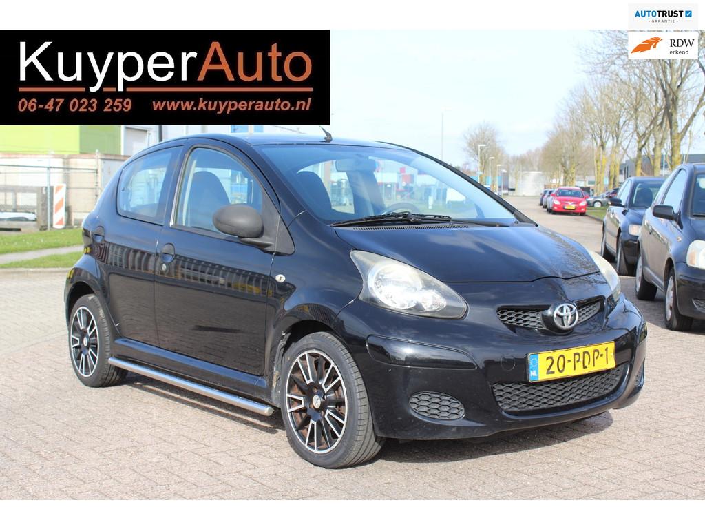 Toyota Aygo 1.0-12V Access airco, Voorwielaandrijving, Euro 5, Gebruikt, 4 stoelen