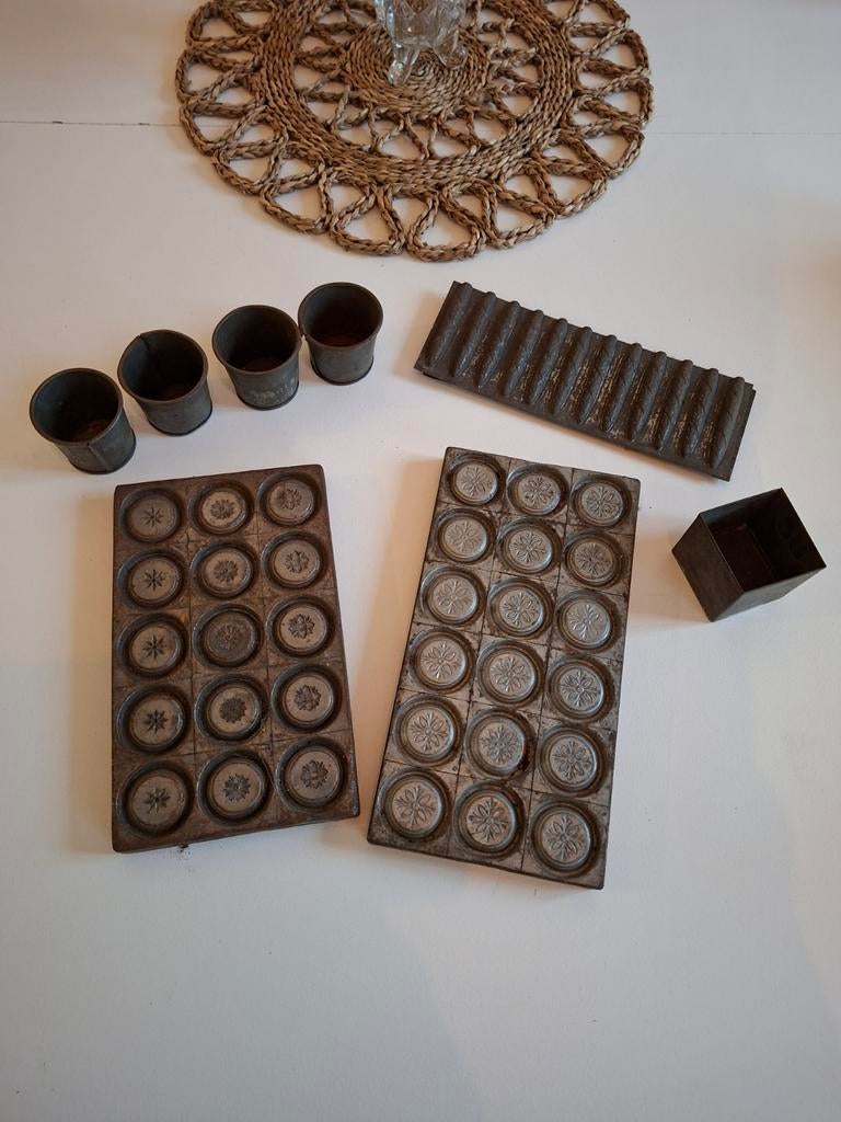 Set Antiek brocante oude chocolademal bonbonmal bakvormpjes, Antiek en Kunst, Ophalen of Verzenden