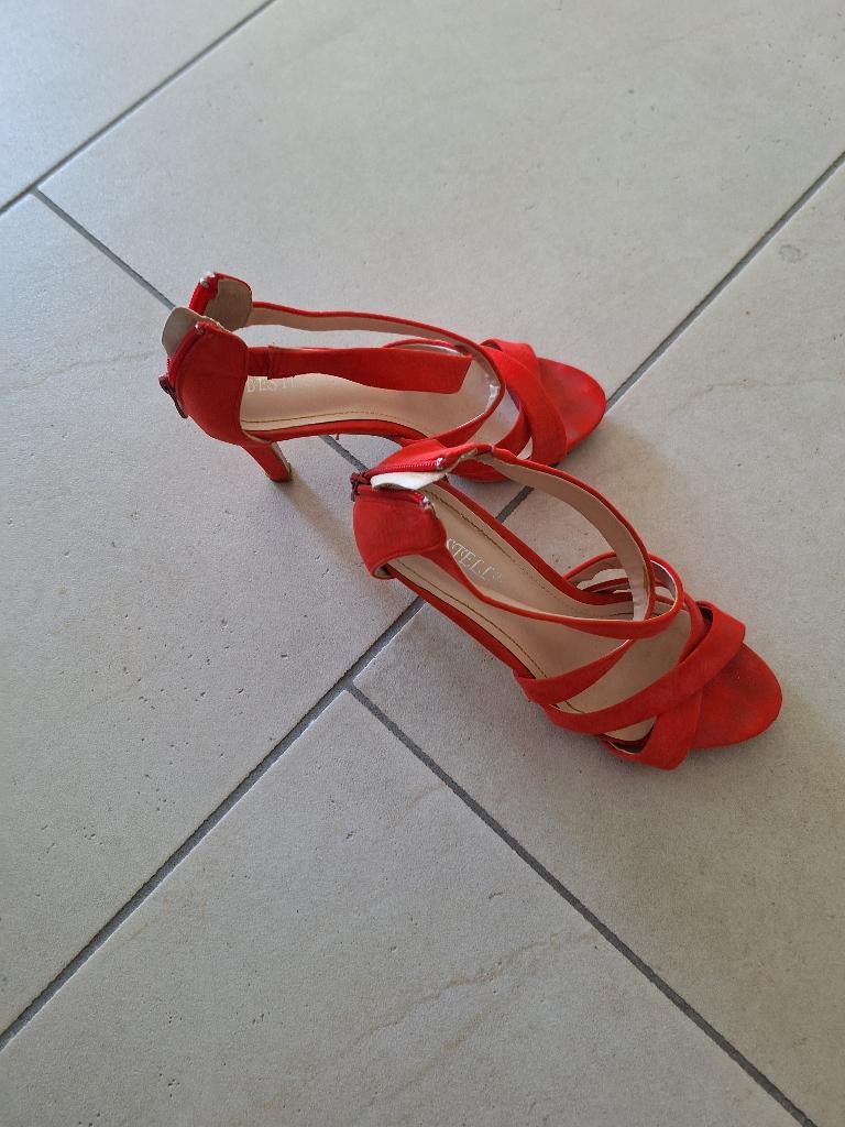 oranje pumps voor een klein prijsje, Pumps, Bestelle, Oranje, Ophalen of Verzenden