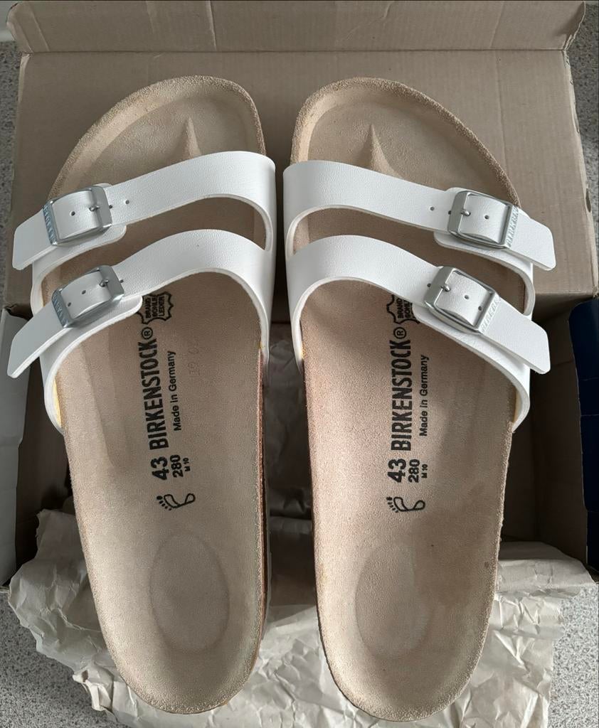 Nieuwe Birkenstock wit maat 43, Kleding | Dames, Schoenen, Slippers, Wit, Nieuw, Ophalen of Verzenden