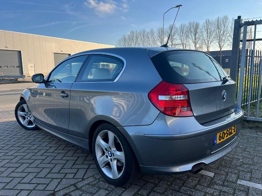 BMW 1-Serie 2.0 118I 2011 Leer Navi MOTORSCHADE, 1-Serie, Achterwielaandrijving, 1995 cc, Beige