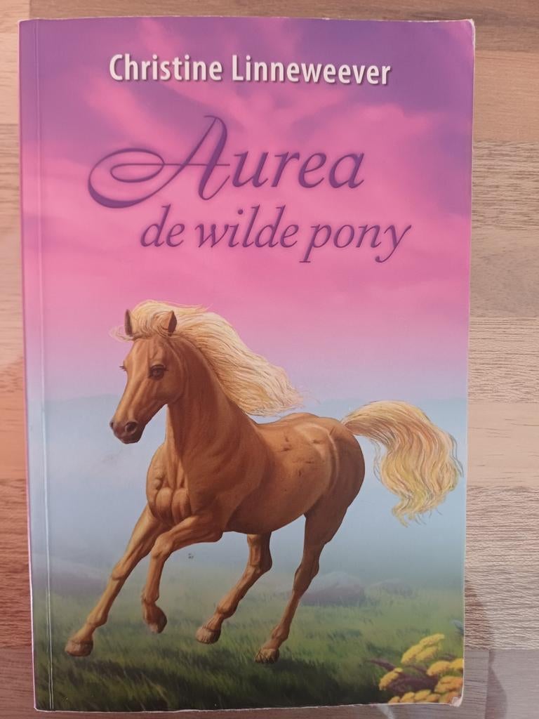 AUREA DE WILDE PONY. Christine Linneweever, Ophalen of Verzenden, Zo goed als nieuw, Christine Linneweever, Fictie
