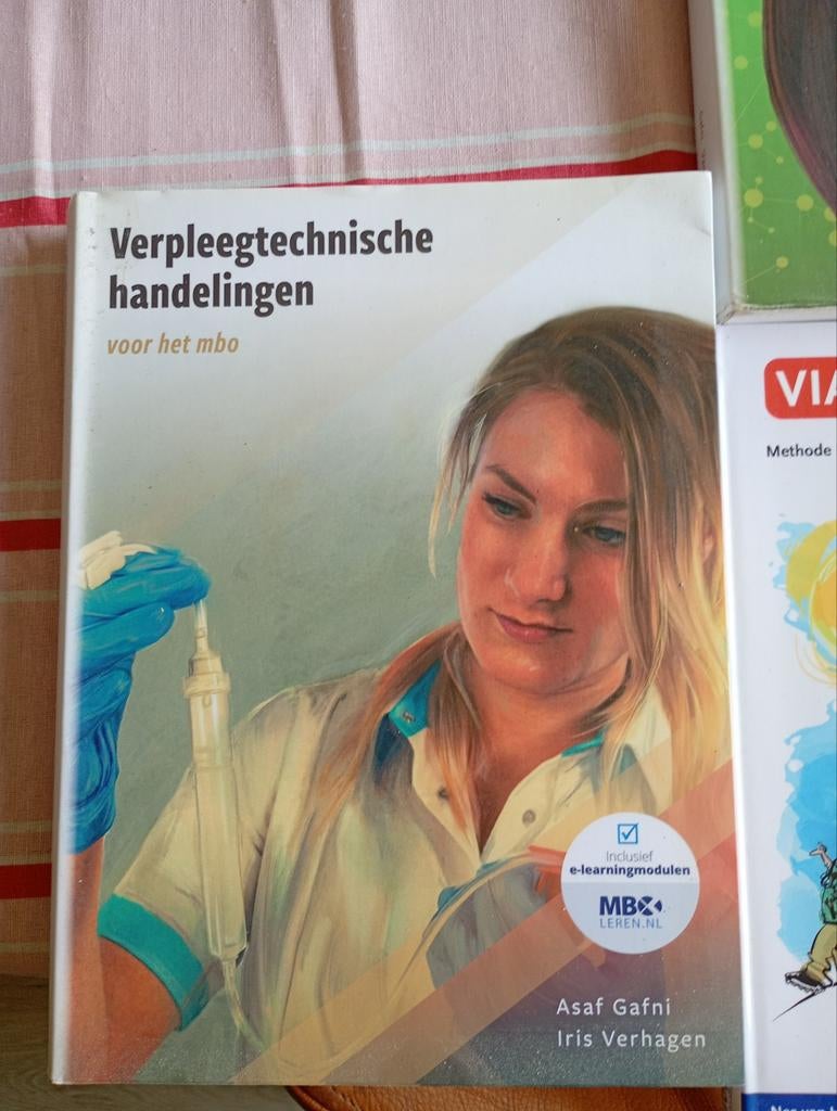 MBO Verpleegkundige boeken, Ophalen of Verzenden, Beta, Zo goed als nieuw, MBO