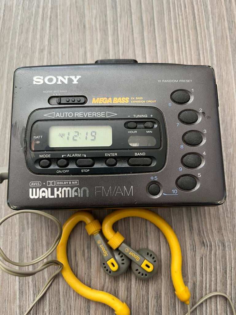 Sony Walkman WM-FX455 met Mega Bass en Sport oortjes, Audio, Tv en Foto, Walkmans, Discmans en Minidiscspelers, Ophalen of Verzenden