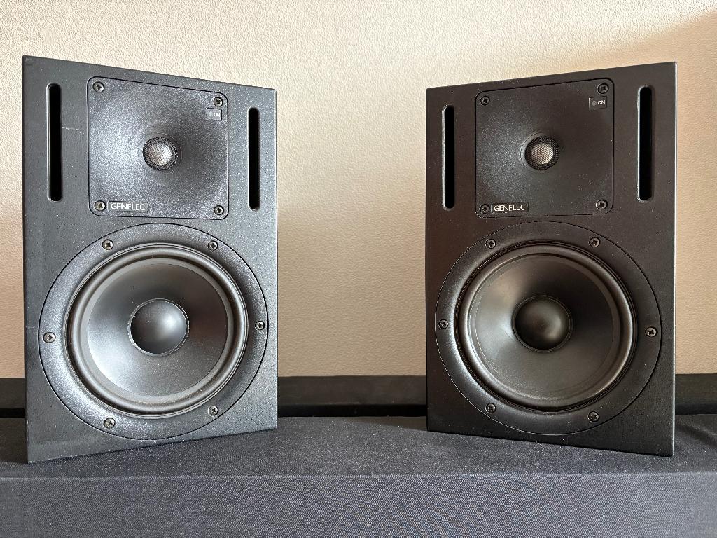 Genelec 1030a studiomonitors, Overige merken, Gebruikt, Ophalen of Verzenden, 120 watt of meer