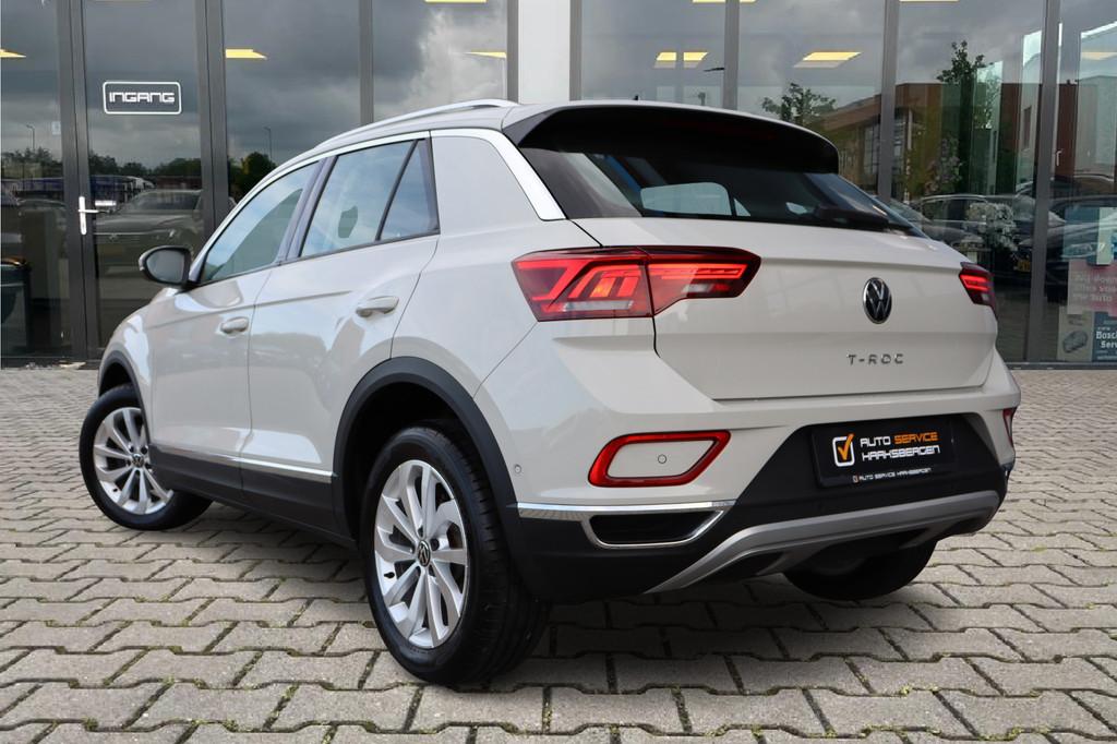 Volkswagen T-Roc 1.5 TSI Style | Camera | ACC | DAB |, 1258 kg, Zwart, 4 cilinders, 150 pk