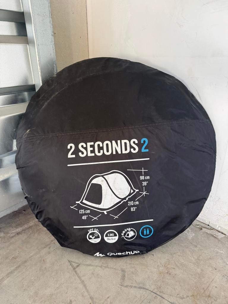 Quechua 2 Seconds pop-up tent, Caravans en Kamperen, Ophalen, Gebruikt, Tot en met 2
