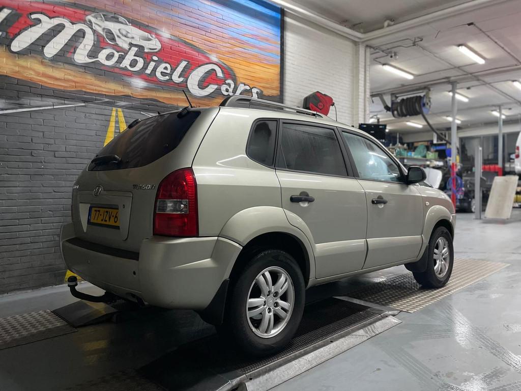 Hyundai Tucson 2.0i Dynamic Executive, Parkeersensor, Gebruikt, 4 cilinders, Origineel Nederlands