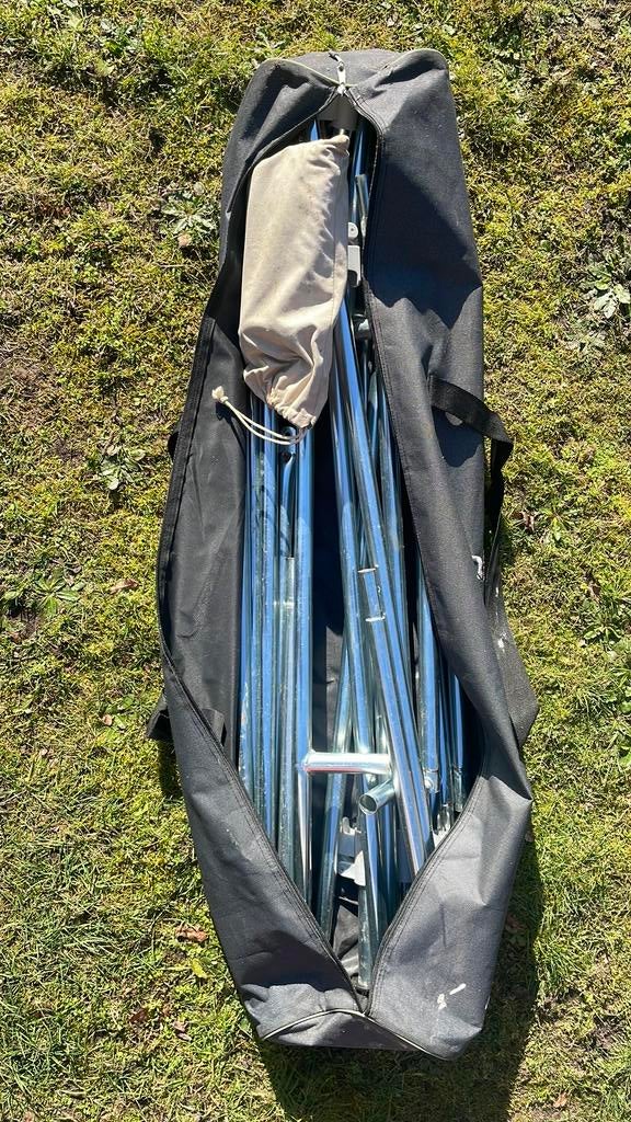 Dorema quattro 225, Caravans en Kamperen, Tenten, Ophalen, Zo goed als nieuw