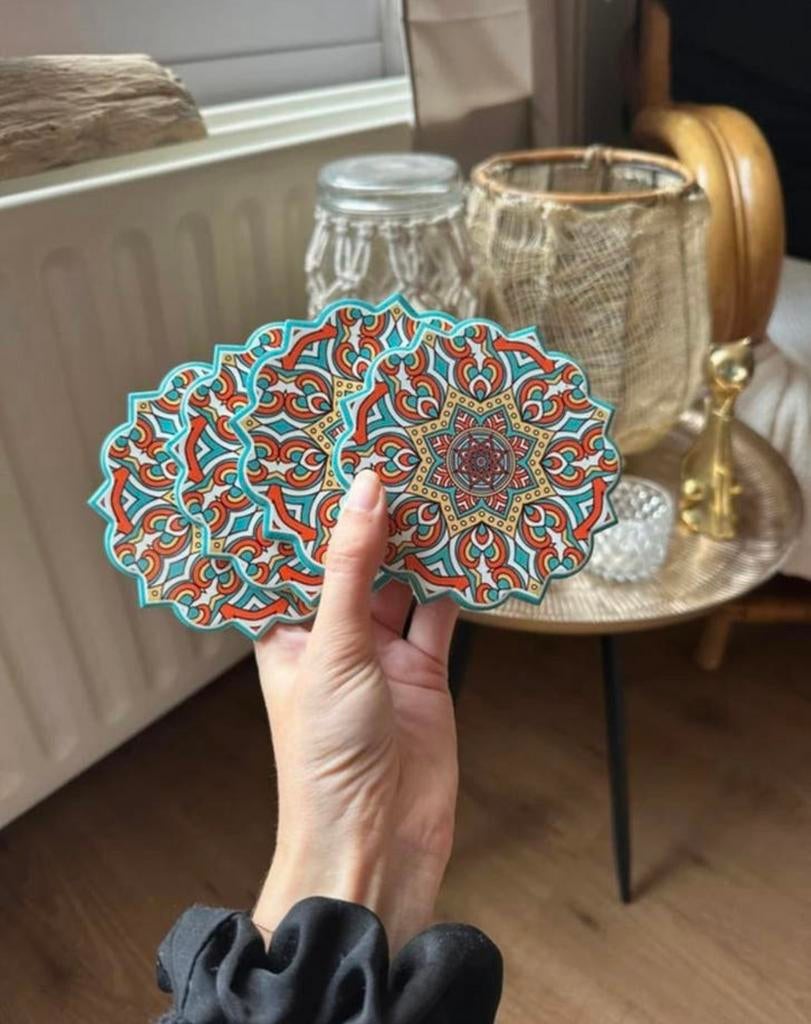 Kleurrijke onderzetters met mandela - vier stuks, Ophalen of Verzenden, Nieuw, Glas of Kopje