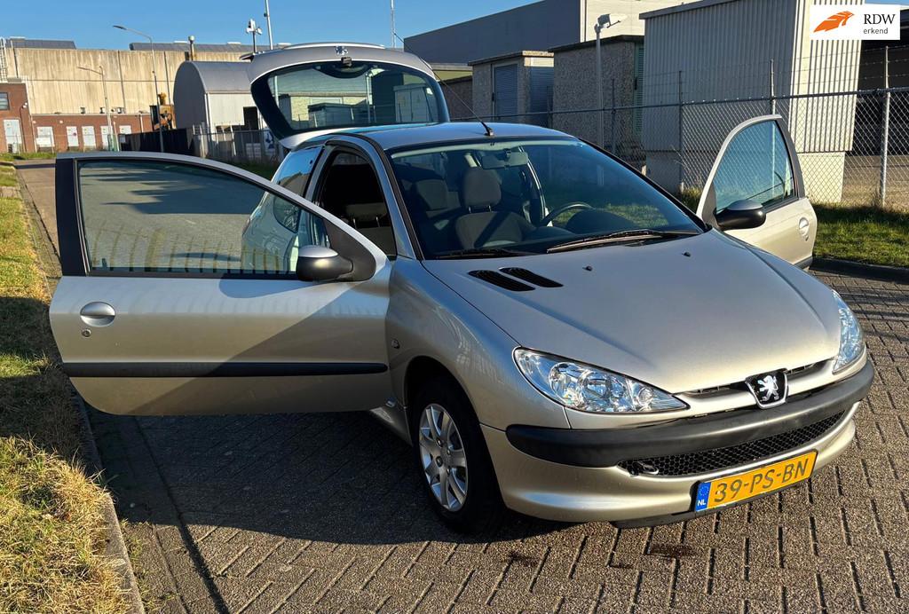 Peugeot 206 1.4 Air-line AUTOMAAT, Stof, Bedrijf, Metallic lak, 75 pk