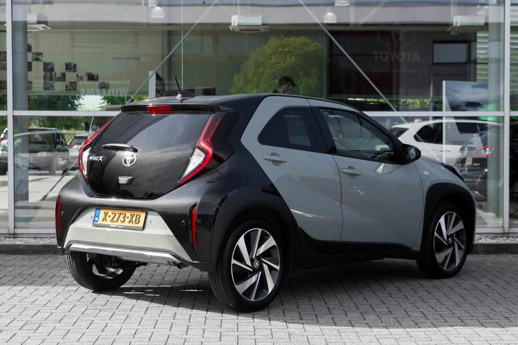 Toyota Aygo X 1.0 VVT-i MT Envy, Stof, Gebruikt, 4 stoelen, Origineel Nederlands