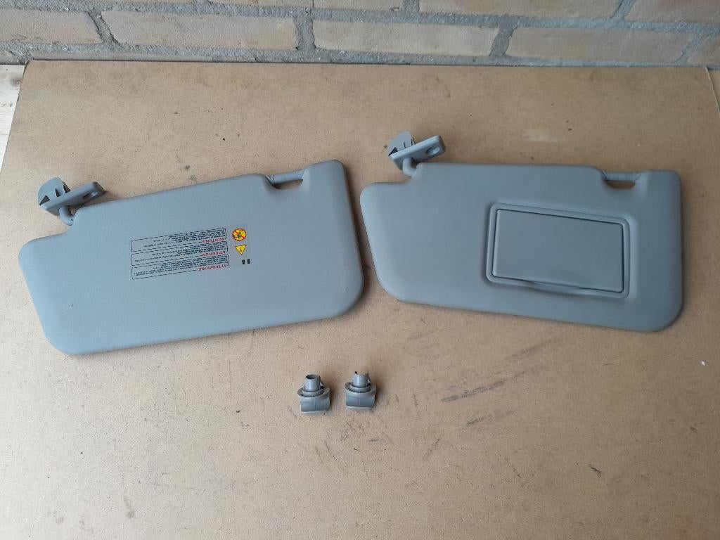 ZONNEKLEP SET - Links + Rechts - NISSAN MICRA K12 - €23,-, Auto-onderdelen, Interieur en Bekleding, Verzenden, Gebruikt, Nissan