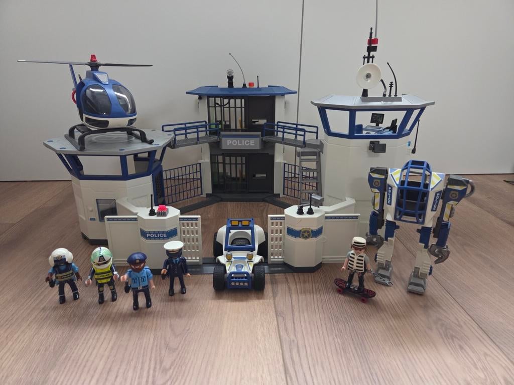 Playmobil politiebureau, Kinderen en Baby's, Speelgoed | Playmobil, Ophalen of Verzenden, Zo goed als nieuw, Complete set
