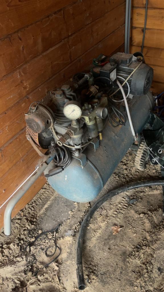 Grote compressor, Ophalen, Gebruikt, 400 tot 800 liter/min, 10 bar of meer