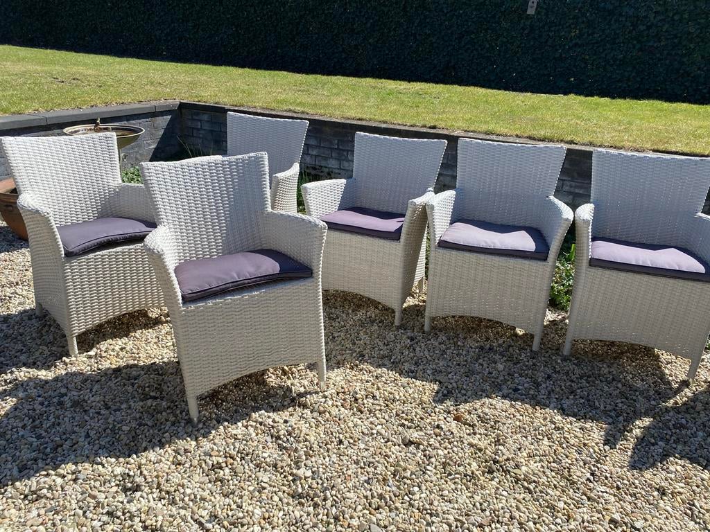 Witte wicker tuinstoelen met kussens, 8 stuks, Tuin en Terras, Tuinstoelen, Gebruikt, Wicker, Ophalen