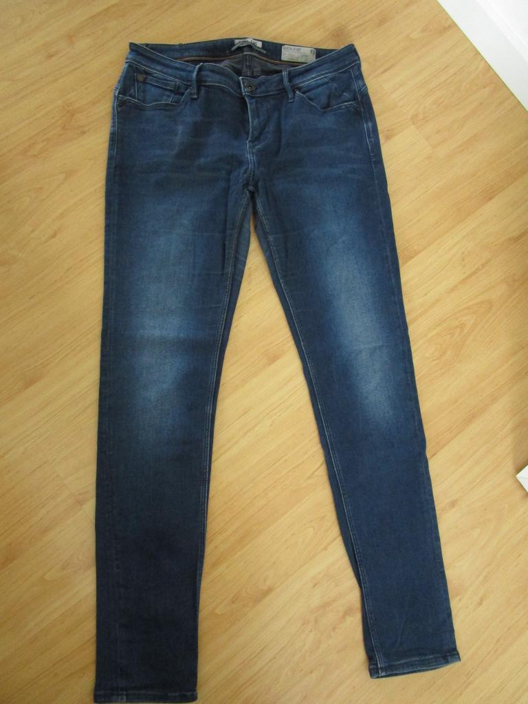 Spijkerbroek Garcia Riva maat 32/32, Kleding | Dames, Blauw, Ophalen of Verzenden, W30 - W32 (confectie 38/40), Gedragen