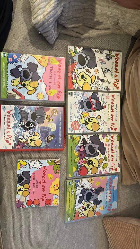 Woezel en Pip dvd’s en een cd, Boeken, Eén comic, Ophalen of Verzenden, Zo goed als nieuw, Europa