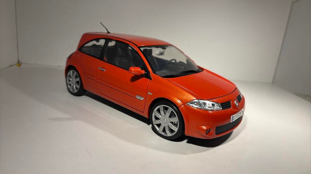 Renault megane sport Bburago 1.18, Ophalen of Verzenden, Bburago, A, A