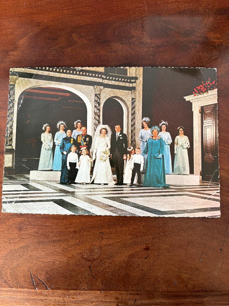 Ansichtkaart huwelijk Beatrix en Claus Met genodigden 1966, Verzamelen, Ophalen of Verzenden, Zo goed als nieuw, Nederland, Kaart, Foto of Prent