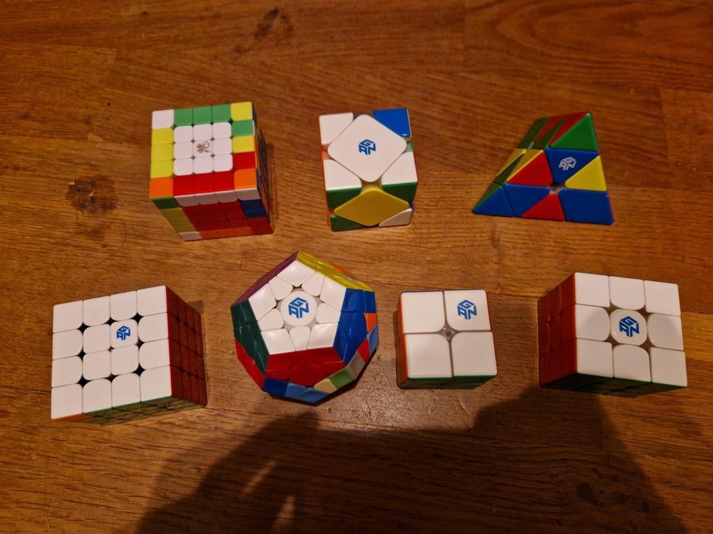 Rubiks cube verzameling (kan los worden verkocht), Een of twee spelers, Ophalen of Verzenden, Zo goed als nieuw