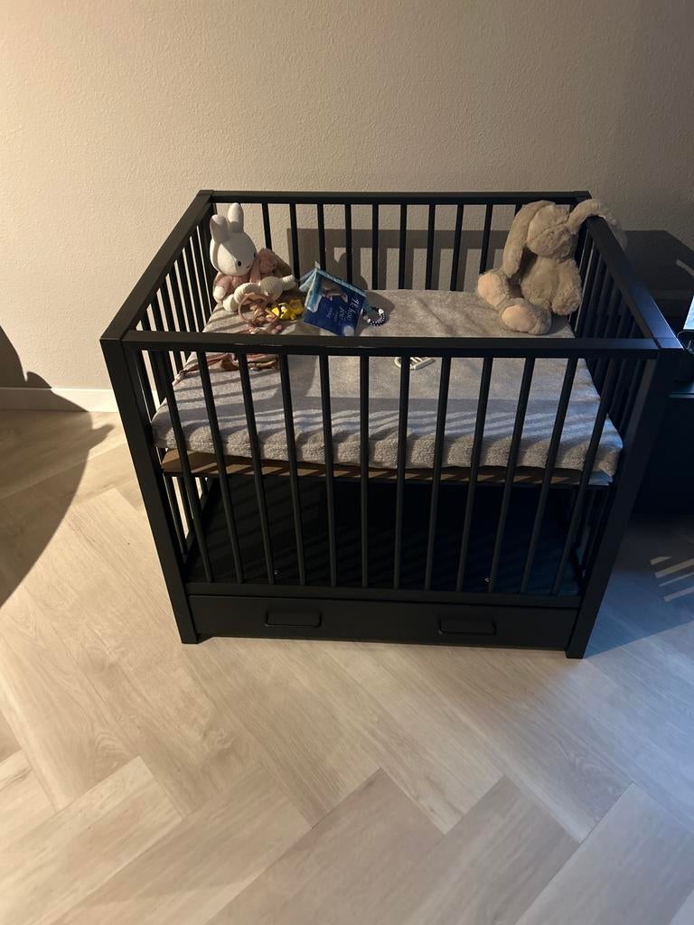 Zwart Ledikant met Lades - Zo goed als nieuw, Ophalen, Zo goed als nieuw, Ledikant