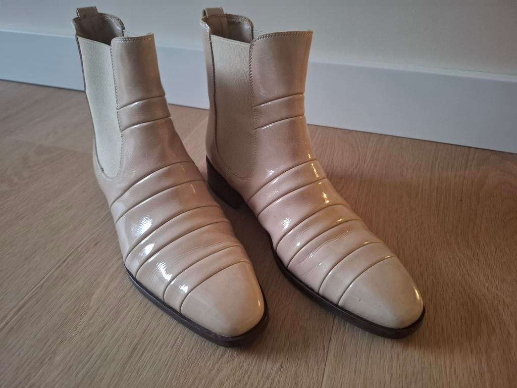 Prachtige lakleren Pertini laarsjes maat 38, Kleding | Dames, Schoenen, Pertini, Beige, Lage of Enkellaarzen, Ophalen of Verzenden