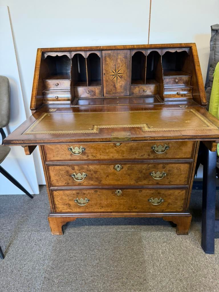 Engels bureau secretaire antike, Ophalen