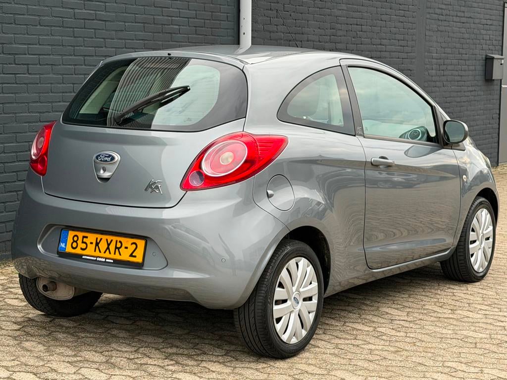 Ford Ka 1.2 Titanium AIRCO-CLIMA PDC NIEUW APK NAP, Voorwielaandrijving, Stof, Gebruikt, 4 cilinders
