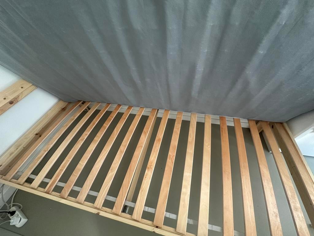 Bed frame and mattress 90x200cm, Ophalen of Verzenden, Zo goed als nieuw, Tweepersoons, 140 cm