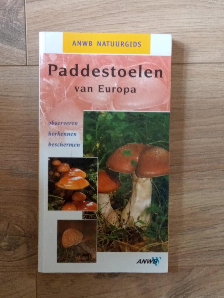 ANWB Natuurgids Paddenstoelen van Europa, Ophalen of Verzenden