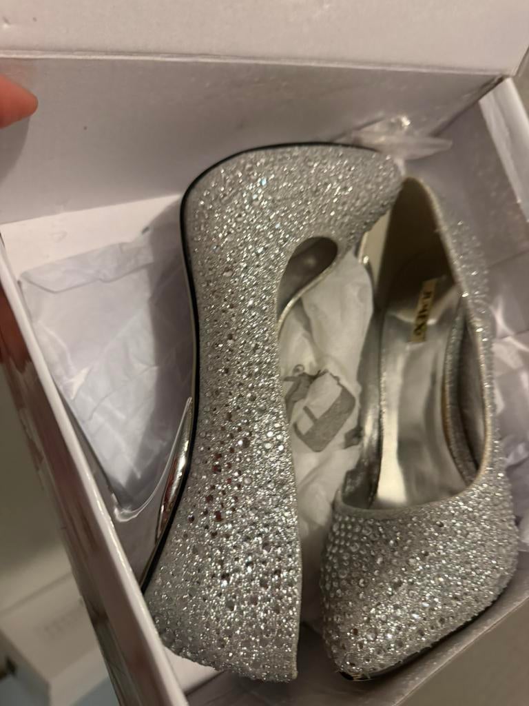 Pumps hakken nieuw maat 38 3 paar voor €99 sexy, Ophalen of Verzenden, Nieuw, Zwart
