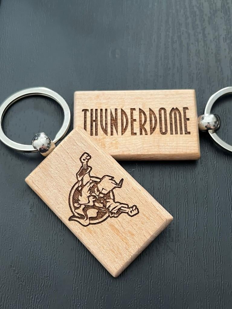 Houten sleutelhanger Thunderdome gabber dubbelzijdig, Verzamelen, Ophalen of Verzenden, Nieuw, Knuffel of Figuurtje