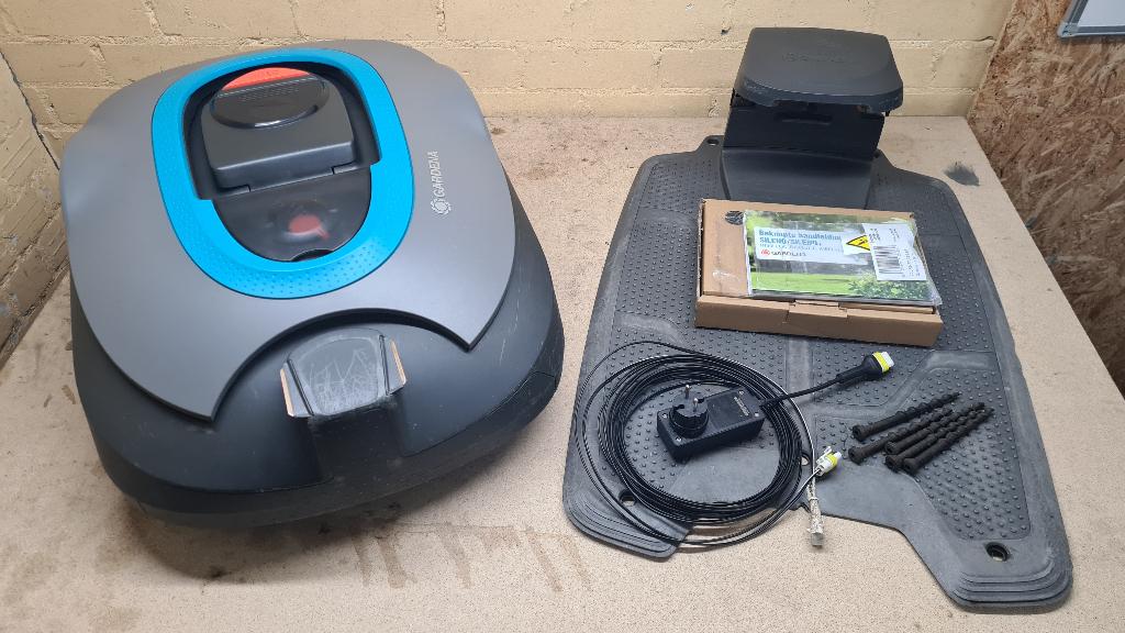 Gardena Smart Sileno+ R160LiC Robotmaaier, Ophalen, Minder dan 20 cm