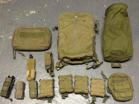 Diverse pouches TASMANIAN TIGER, WARRIOR ASSAULT, Verzamelen, Verzenden, Overige soorten, Nederland, Overige typen