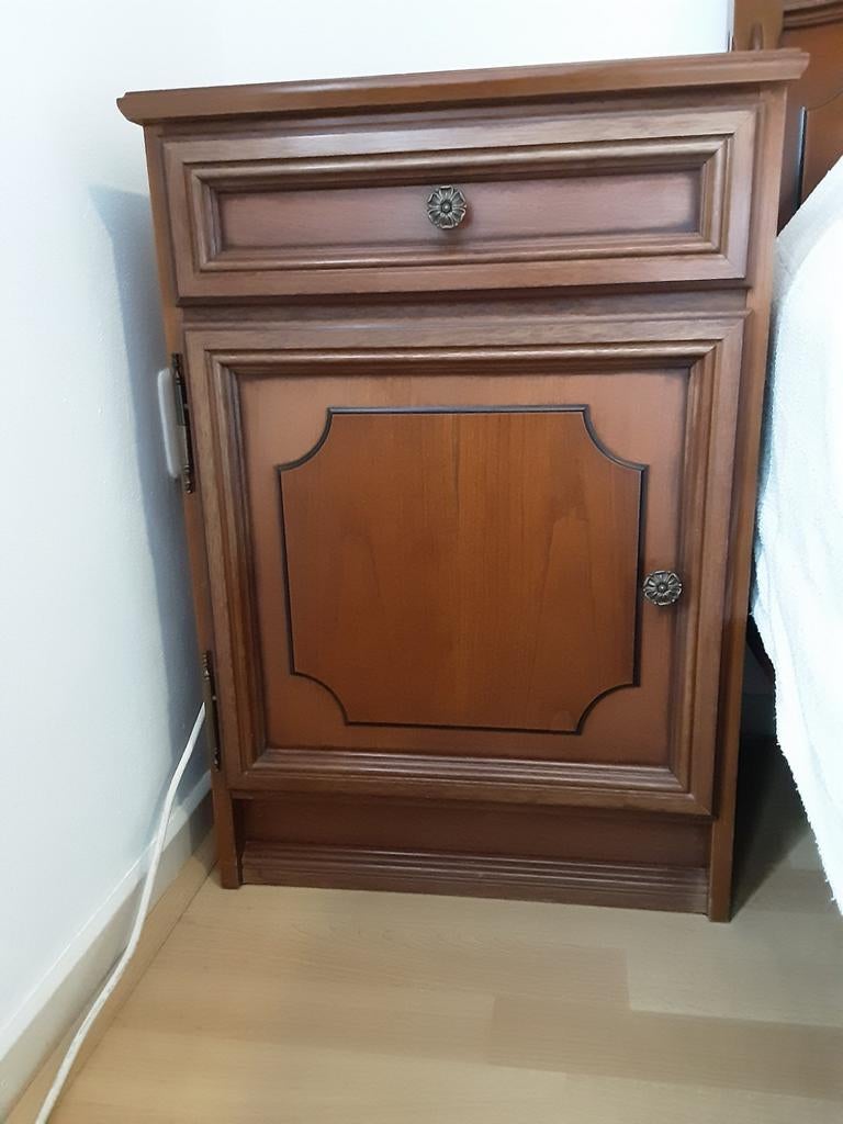 Nachtkastje kersenhout., Ophalen, Minder dan 45 cm