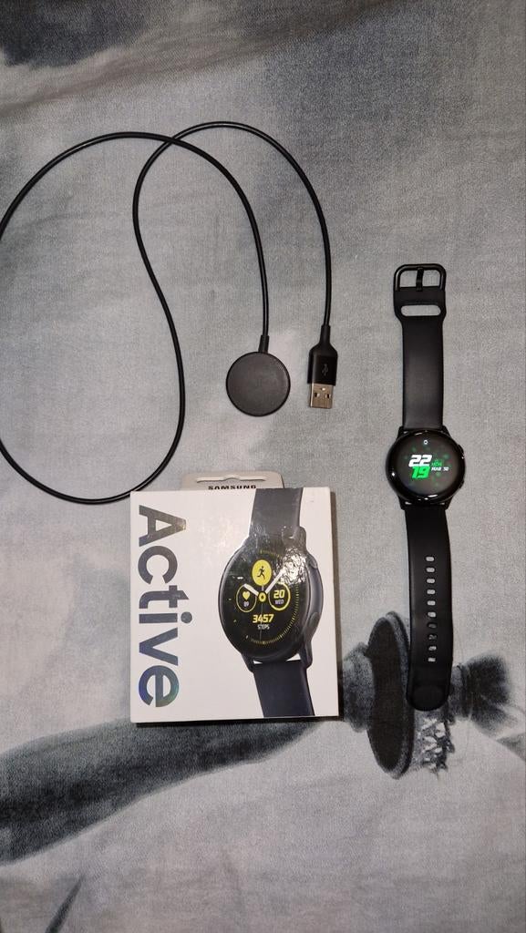 Samsung Galaxy Watch Active met bandjes en oplader, Zwart, Ophalen of Verzenden, Zo goed als nieuw, Samsung