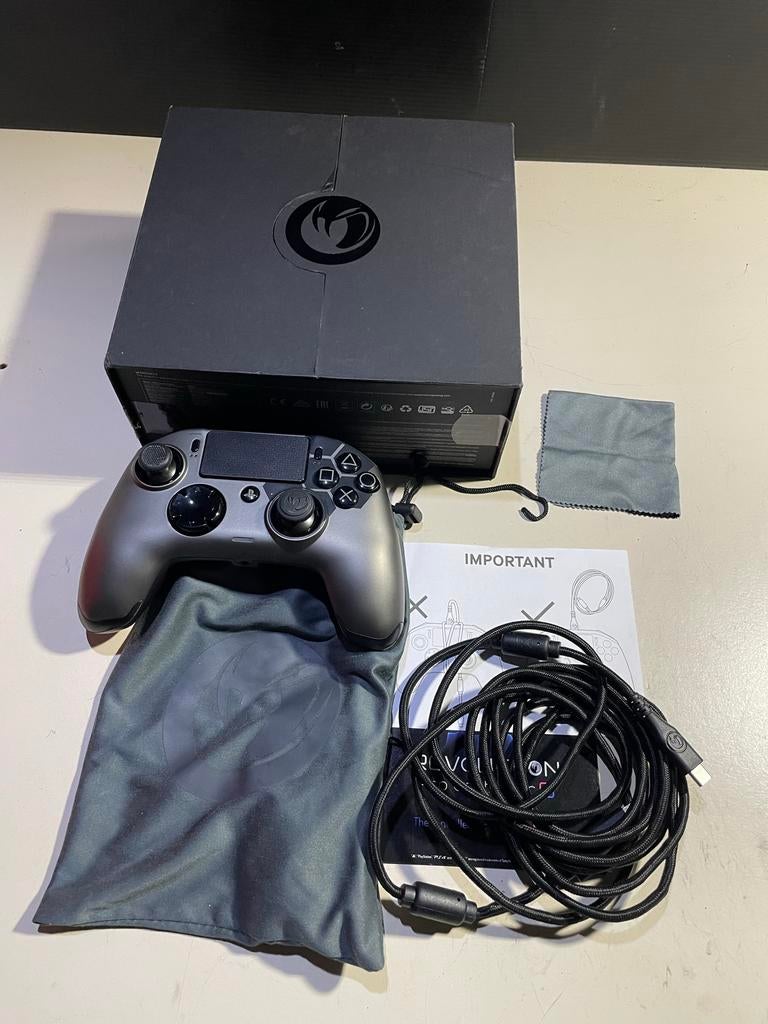 Nacon Revolution Unlimited Pro Controller PS4/PC, Spelcomputers en Games, Spelcomputers | Sony PlayStation Consoles | Accessoires