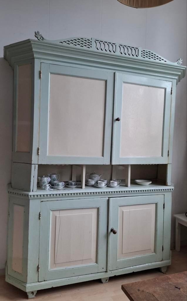 Grote brocante vintage servieskast, landelijke grenen kast, Ophalen