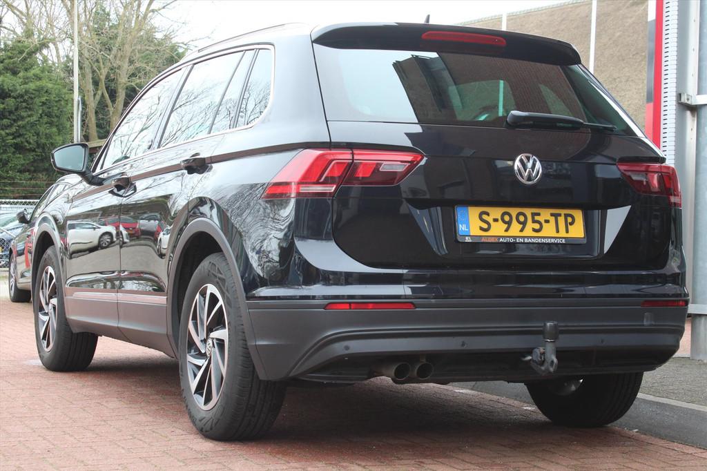 Volkswagen Tiguan 1.4 TSI *Business* | Trekhaak | Carplay |, Gebruikt, 4 cilinders, Zwart, Handgeschakeld