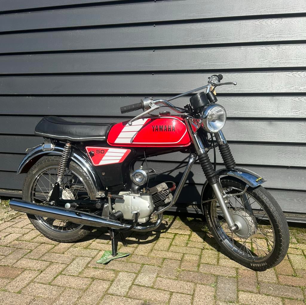 Vintage jaren 80 Yamaha FS1 brommer, rood zwart chrome, Fietsen en Brommers, Brommers | Oldtimers, Ophalen, Maximaal 45 km/u, 50 cc