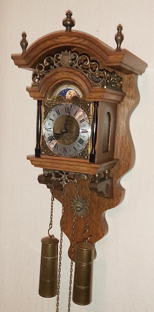 klok sallander eiken uitvoering met maanstand, Ophalen