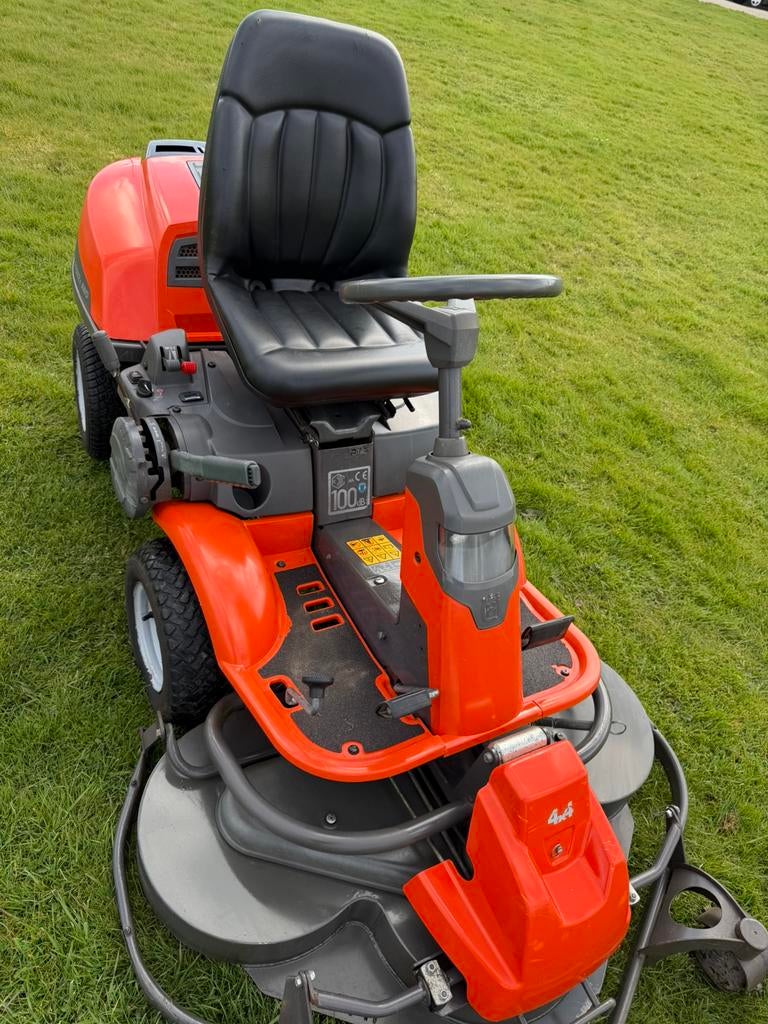 Husqvarna Rider 15v2 AWD, Ophalen of Verzenden, Gebruikt, Mulchfunctie, 90 tot 120 cm