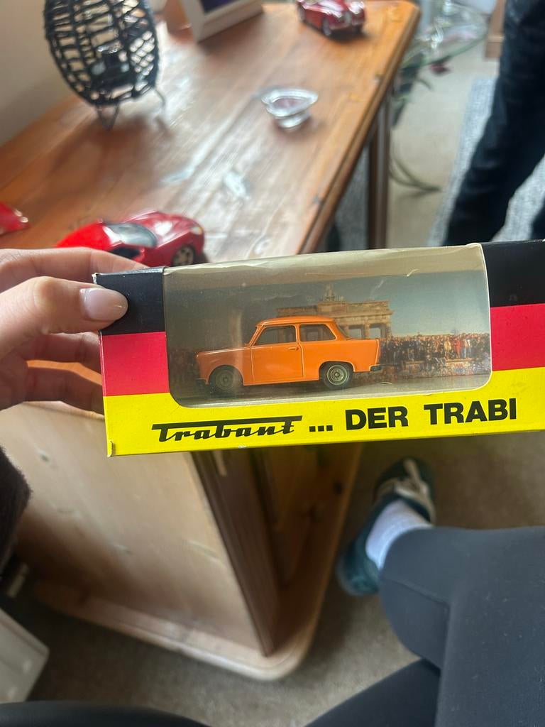 Vitesse Trabant "Der Trabi" modelauto - Oranje, Overige merken, Auto, 1:32 tot 1:50, Ophalen of Verzenden