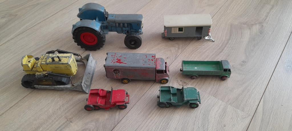 Dinky Toys 5 stuks en 2 andere voor onderdelen., Ophalen of Verzenden, Gebruikt, Auto, Overige merken