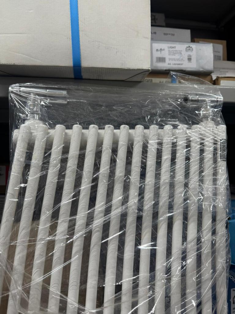 Instamat gebogen design designradiator wit, 500 tot 800 watt, Radiator, Niet ingevuld, Minder dan 60 cm