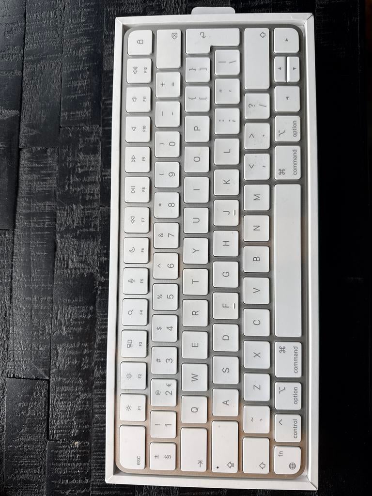 Apple Magic Keyboard in doos, Ophalen of Verzenden, Qwerty, Zo goed als nieuw, Draadloos
