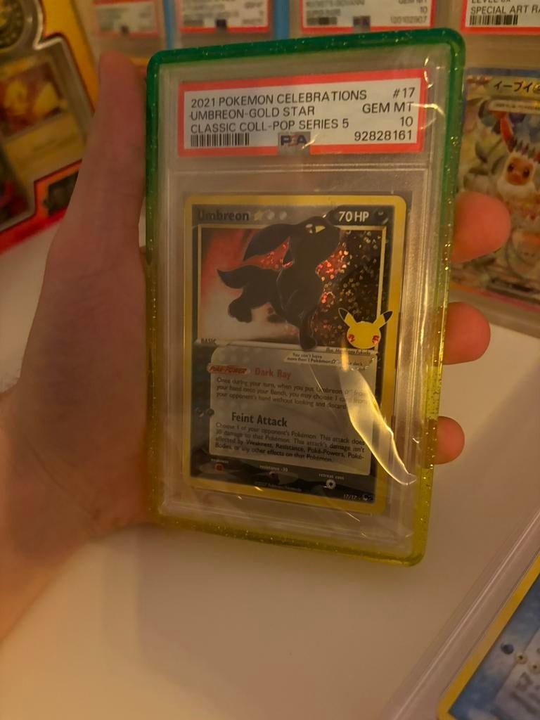 Umbreon gold star celebrations psa 10, Ophalen of Verzenden, Zo goed als nieuw