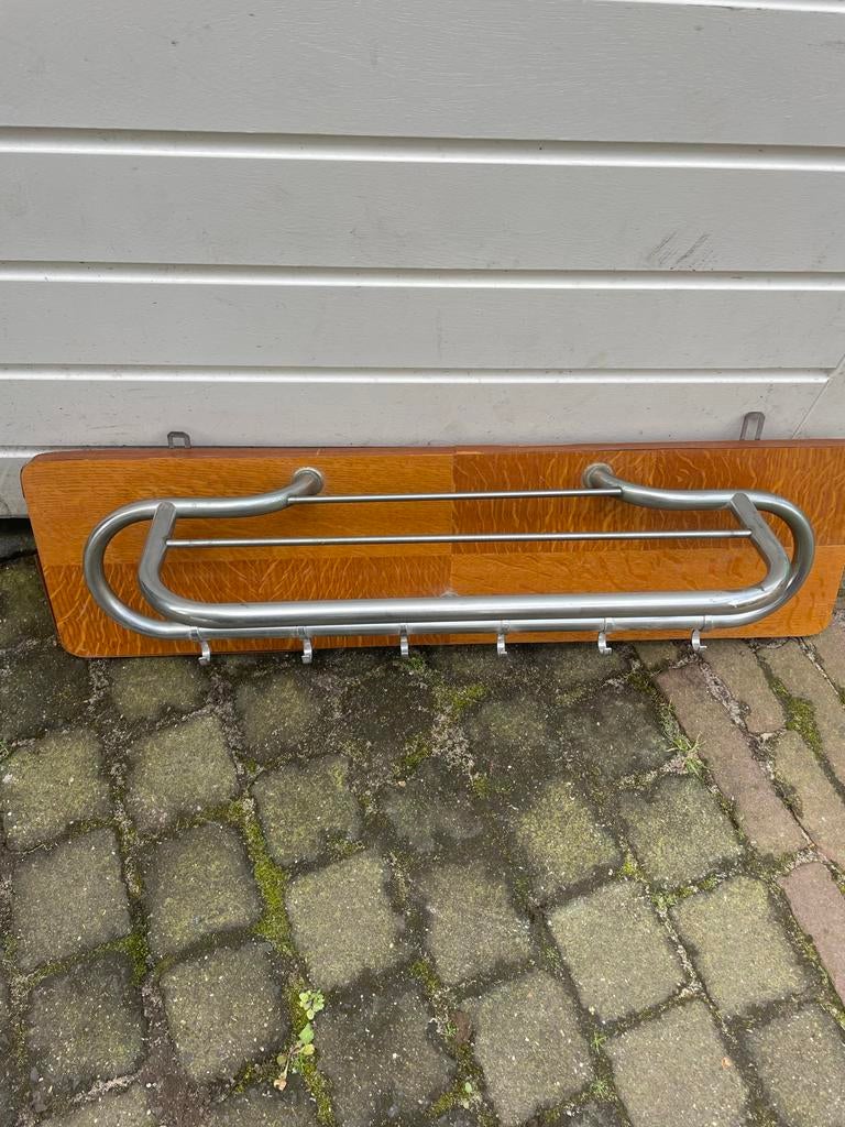 Houten wandkapstok met stalen frame, Ophalen, Gebruikt, Hout, Wandkapstok